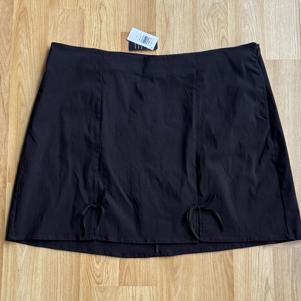 TORRID NWT size 20 2X Deep Black mini bengaline bow detail Skirt NEW - Picture 2 of 6